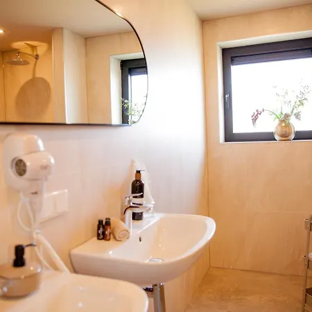 Ecohome Jutter 8 And Baby Zeezand Recreatie
