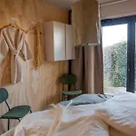 Ecohome Jutter 8 And Baby Zeezand Recreatie Nyaraló