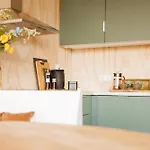 Ecohome Jutter 8 And Baby Zeezand Recreatie *